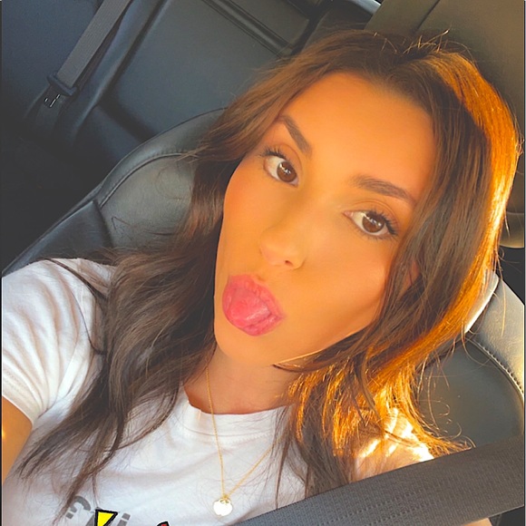 Hello my name is Alexandra Grace 💝 - Picture 1 of 1